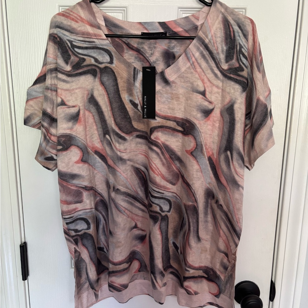 NWT Women's Abstract Print Top